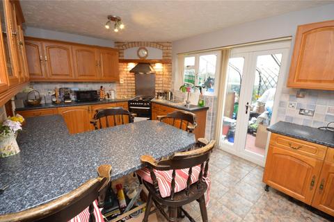 30 Bodmin Gardens, Leeds, LS10 4NP