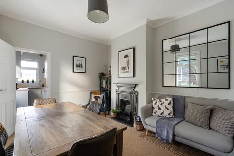 1b Wellesley Road, London, E11 2HG