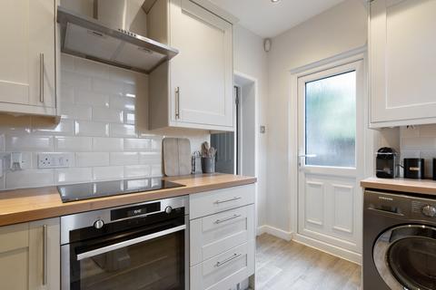1b Wellesley Road, London, E11 2HG