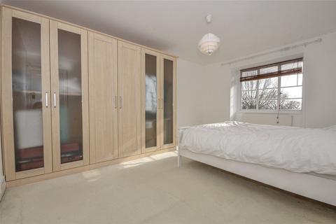 42 Denison Close, London, N2 0JU