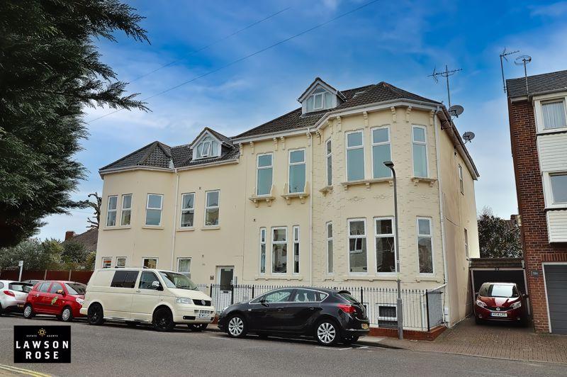 St. Ronans Road, Southsea 2 bed duplex £215,000