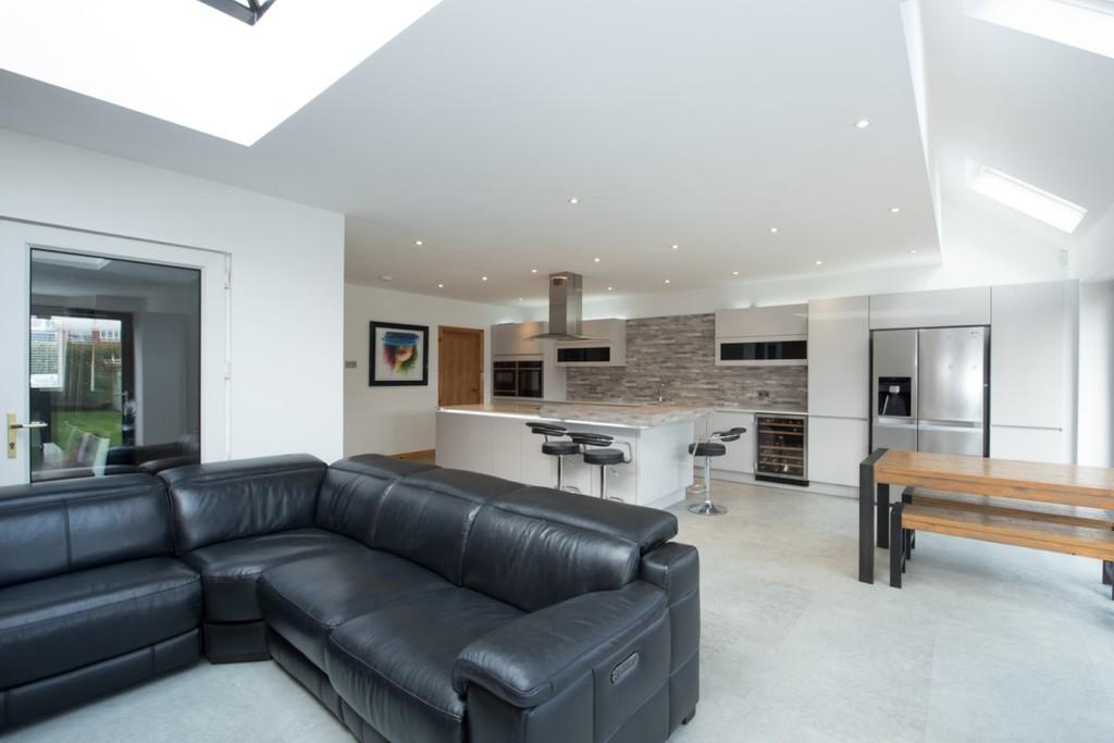 Four Oaks Common Road, Four Oaks 4 bed semidetached house £510,000