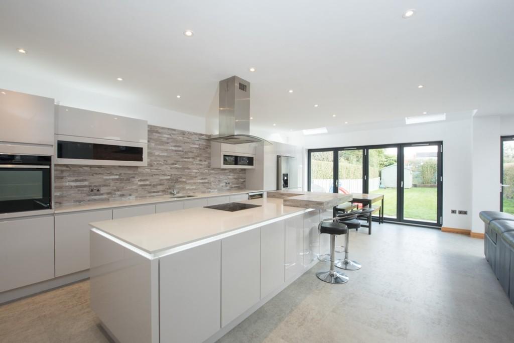Four Oaks Common Road, Four Oaks 4 bed semidetached house £510,000