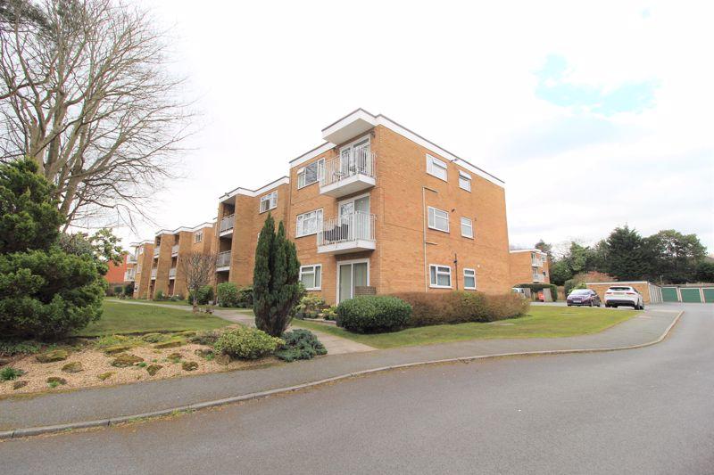 Charlton Court, Oxton 2 bed apartment £150,000