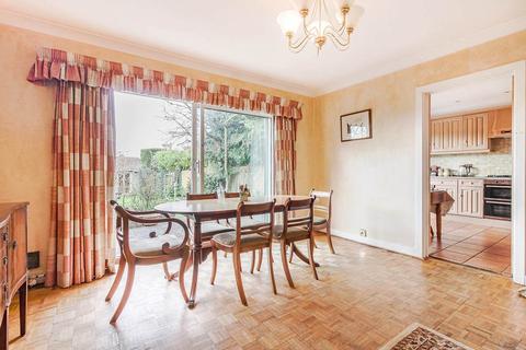 25b Lindsey Street, Epping, CM16 6RB