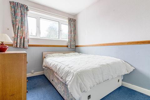 25b Lindsey Street, Epping, CM16 6RB