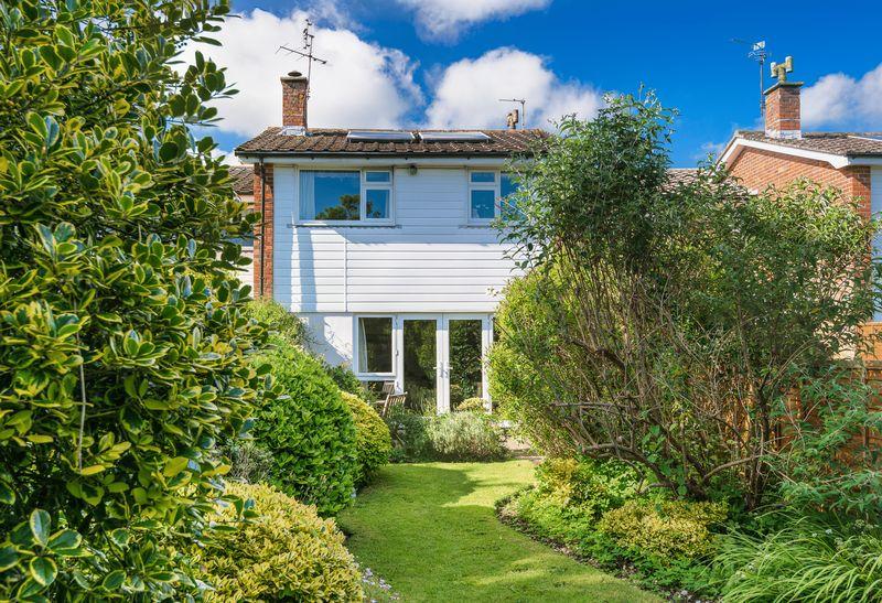 Highland Road, Chichester 3 bed terraced house £475,000
