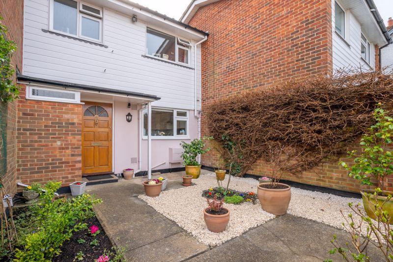 Highland Road, Chichester 3 bed terraced house £475,000
