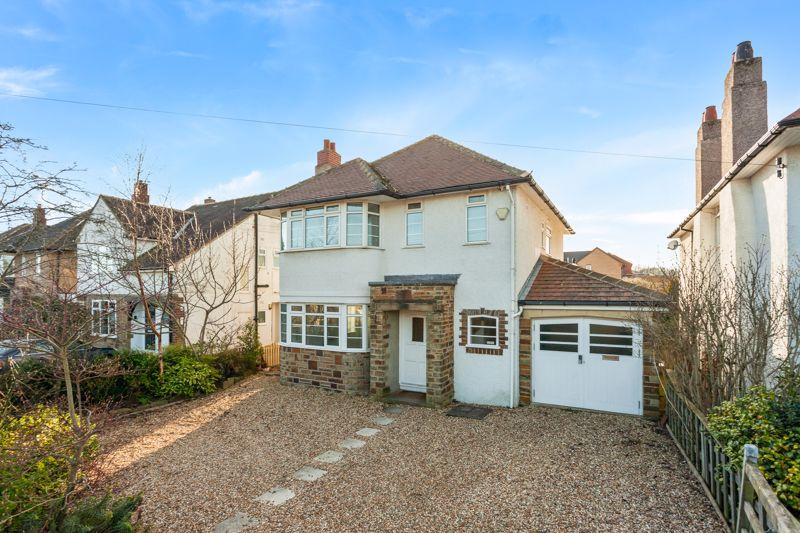 Lightridge Road, Fixby, Huddersfield... 4 bed detached house £400,000