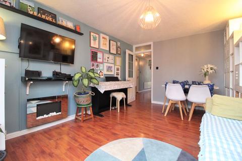 33 Bohemia, Hemel Hempstead, HP2 5RN