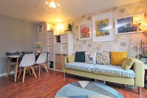 33 Bohemia, Hemel Hempstead, HP2 5RN