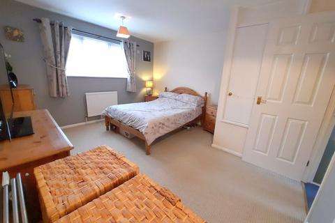 3 Eldrick Court, Feltham, TW14 8SG