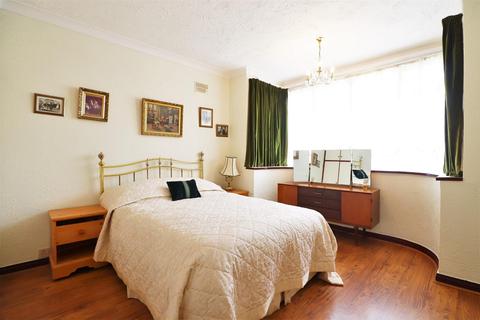 14 Longmead Drive, Sidcup, DA14 4NU