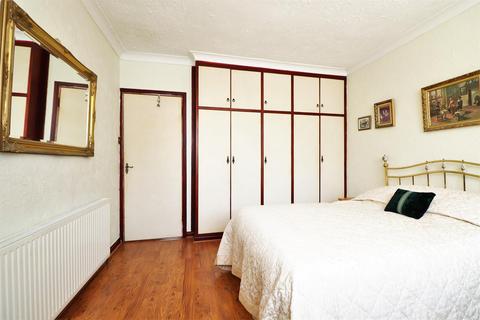 14 Longmead Drive, Sidcup, DA14 4NU
