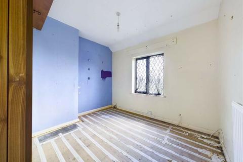 4 Dorney Road, Gloucester, GL1 5QL