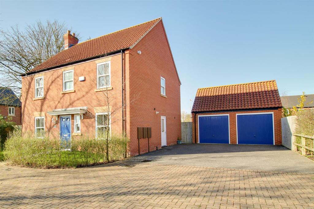 Hazel Walk, Alford 4 bed detached house £285,000