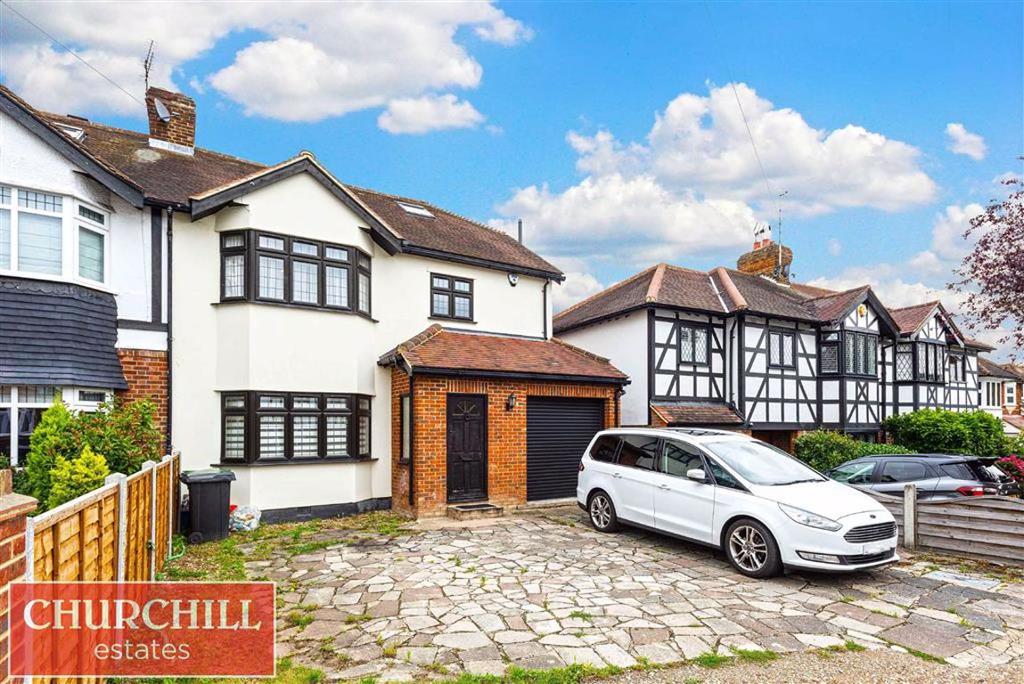 Farm Way, Buckhurst Hill, Essex 4 bed semidetached house £950,000