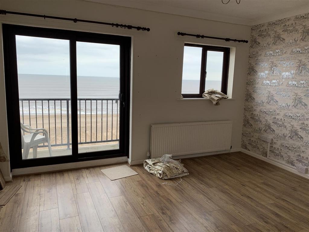 Queen Park Close, Mablethorpe 3 bed flat £500 pcm (£115 pw)