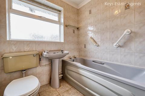 11 Swanage Close, Stoke-on-trent, ST3 7UB