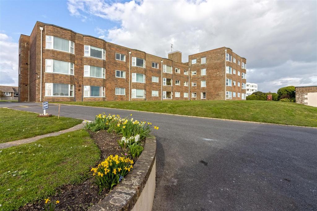 Kings Court, Brighton Road, Lancing 1 bed apartment £225,000