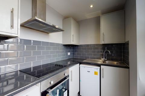 Flat 3, 24 Avenue Road, Herne Bay, CT6 8TB