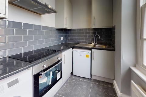 Flat 3, 24 Avenue Road, Herne Bay, CT6 8TB