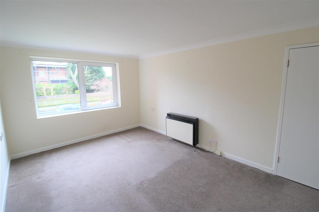Homedove House, Blundellsands Road East, Blundellsands 1 bed flat £