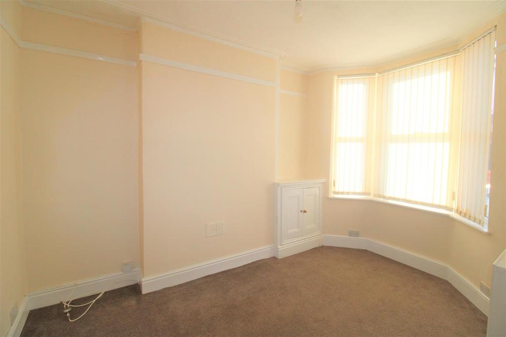 Newling Street, Birkenhead 2 bed end of terrace house £595 pcm (£137 pw)
