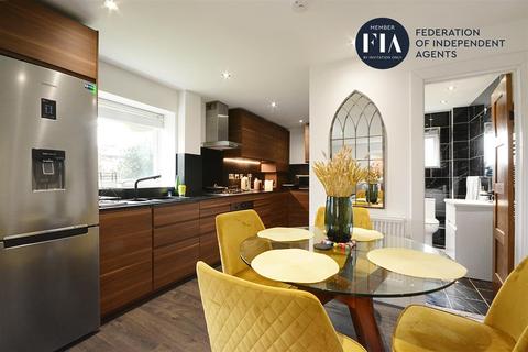 34 Aplin Way, Isleworth, TW7 4RJ