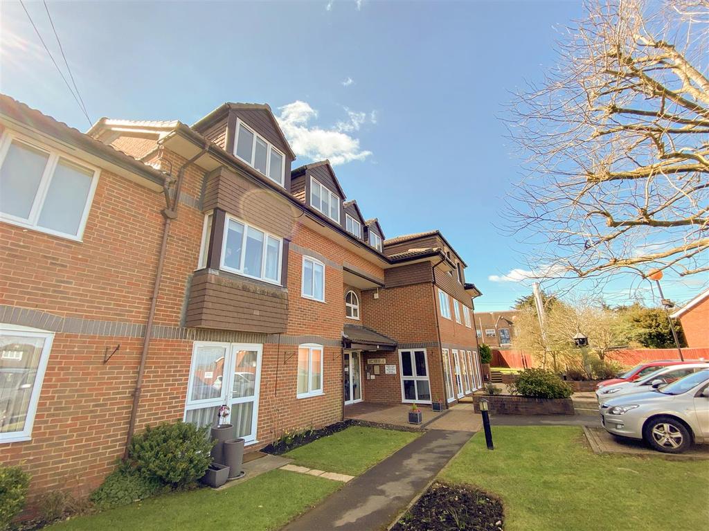 Richfield Road, Bushey 1 bed retirement property for sale £130,000