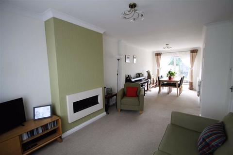 11 Ediva Road, Meopham, Gravesend, DA13 0NA