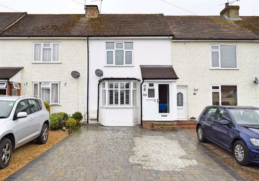 Oxenhill Road, Kemsing, TN15 2 bed terraced house £350,000