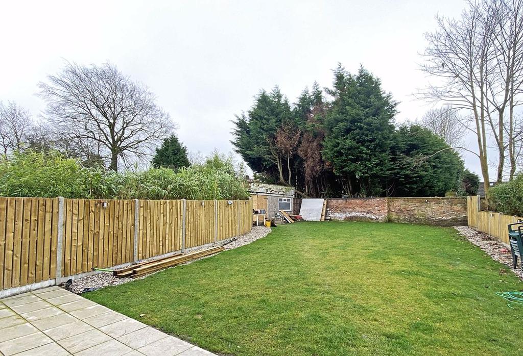 Acresfield Road, Timperley, Cheshire 3 bed semidetached house £475,000