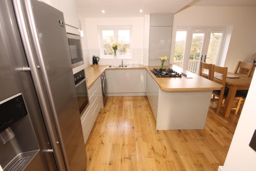 Open plan kitchen diner