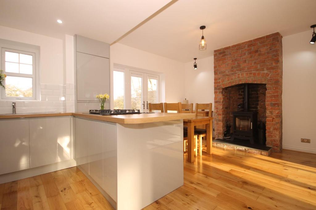Open plan kitchen diner