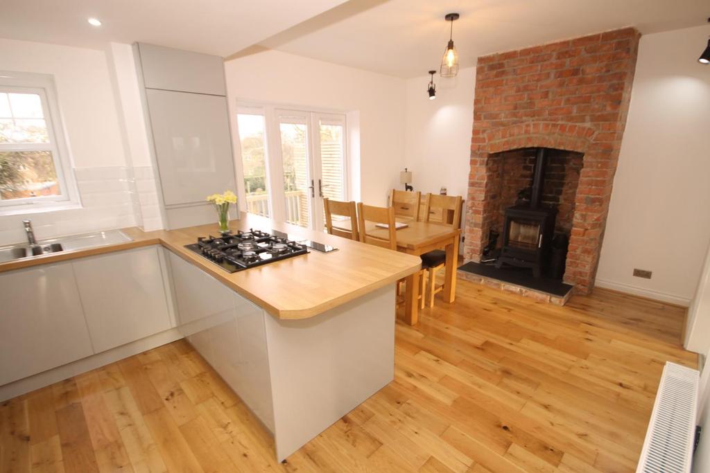 Open plan kitchen diner