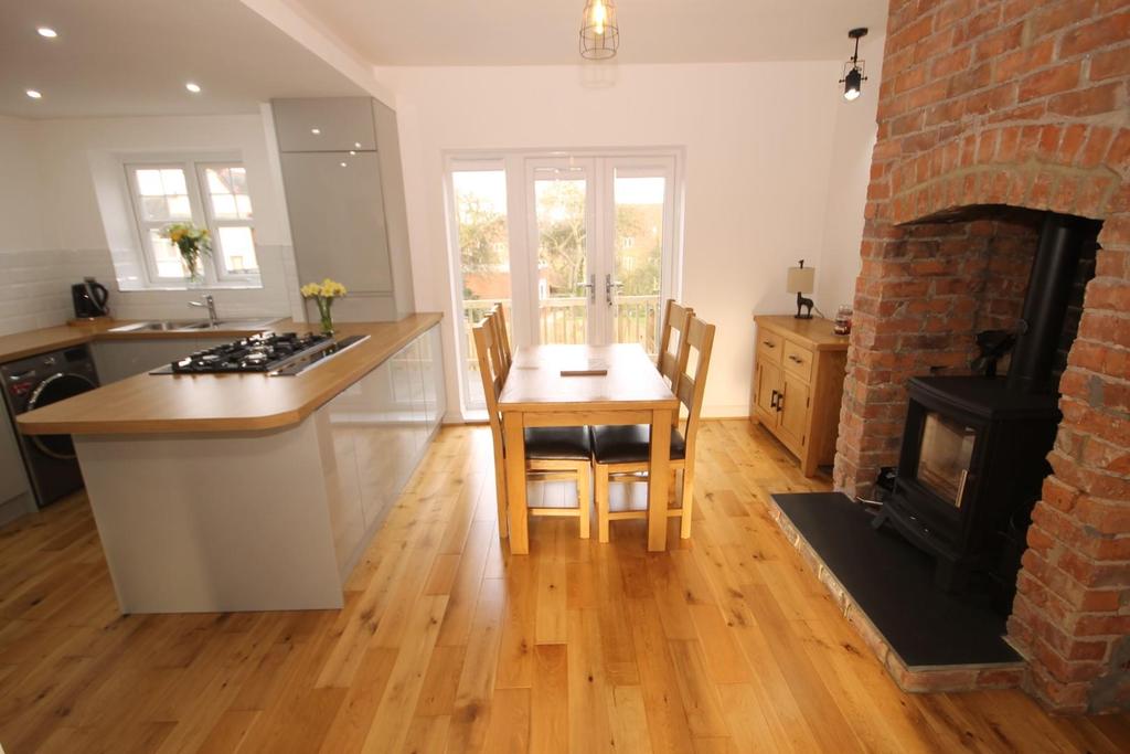 Open plan kitchen diner
