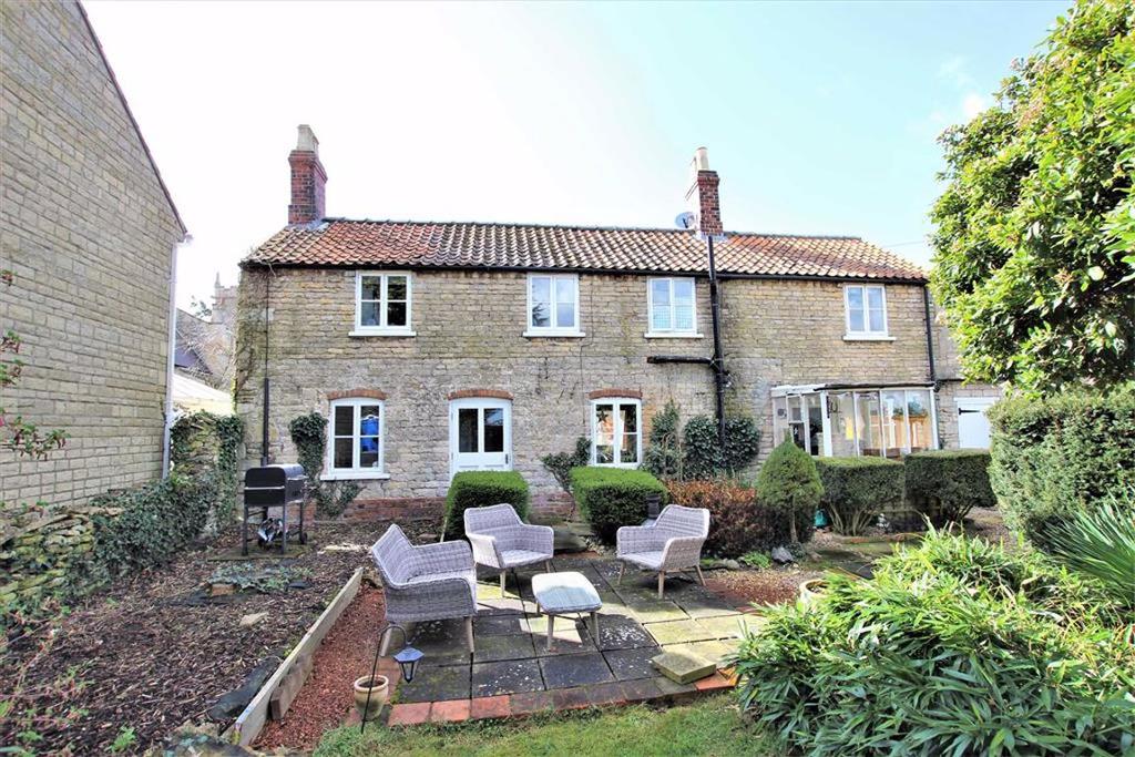 High Street, Metheringham, Lincoln, Lincolnshire 3 bed detached house