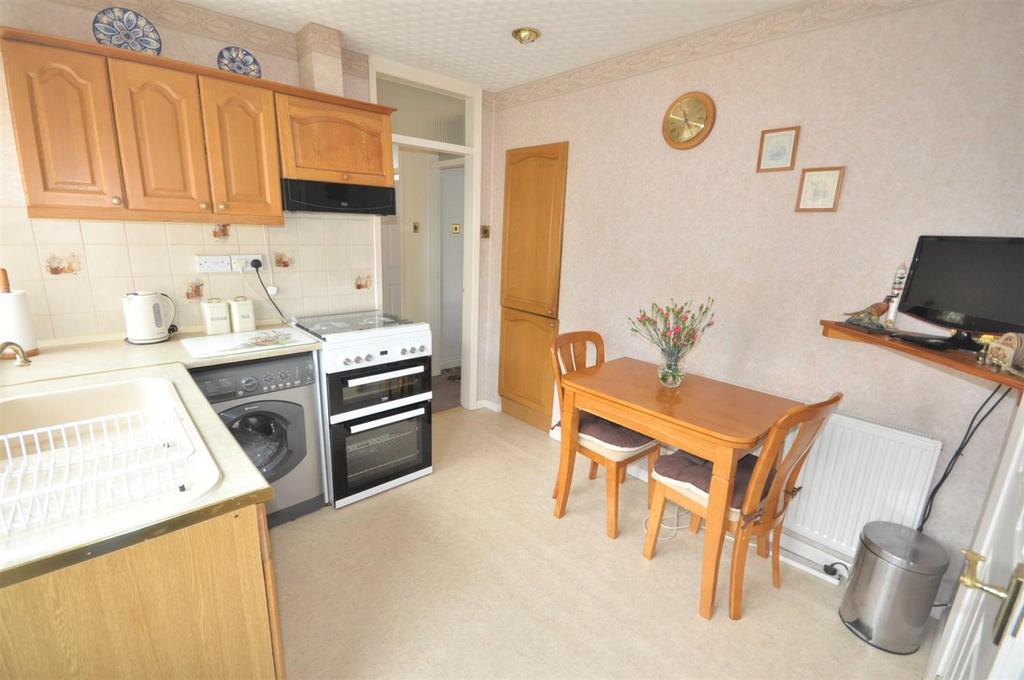 The Paddocks, Bottesford, Nottingham 2 bed detached bungalow £224,950