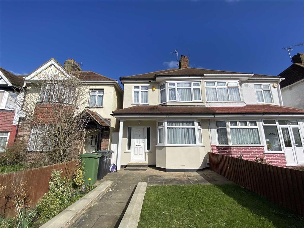 Old Road East, Gravesend 3 bed semidetached house £325,000