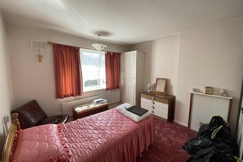 73 Chingdale Road, London, E4 6HZ