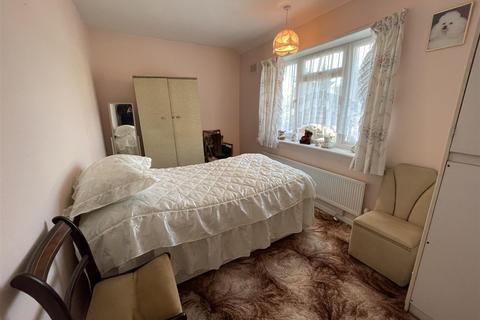73 Chingdale Road, London, E4 6HZ