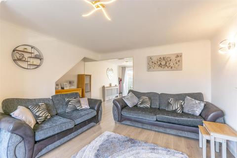 32 Holmes Road, Breaston, Derby, DE72 3BT