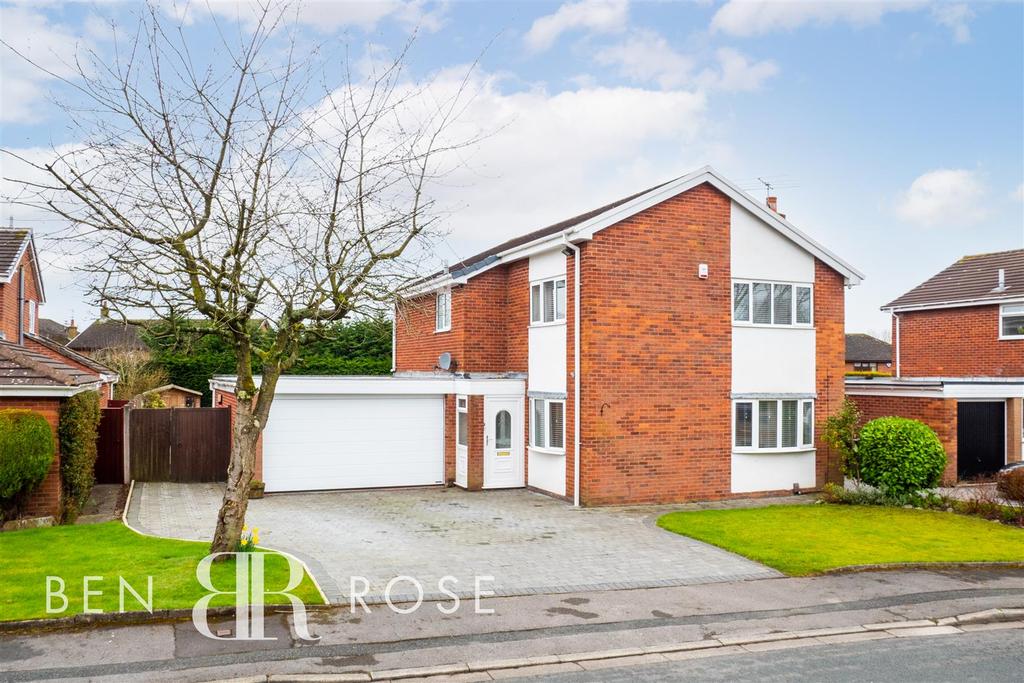 Meadowcroft, Euxton, Chorley 4 bed detached house £379,995