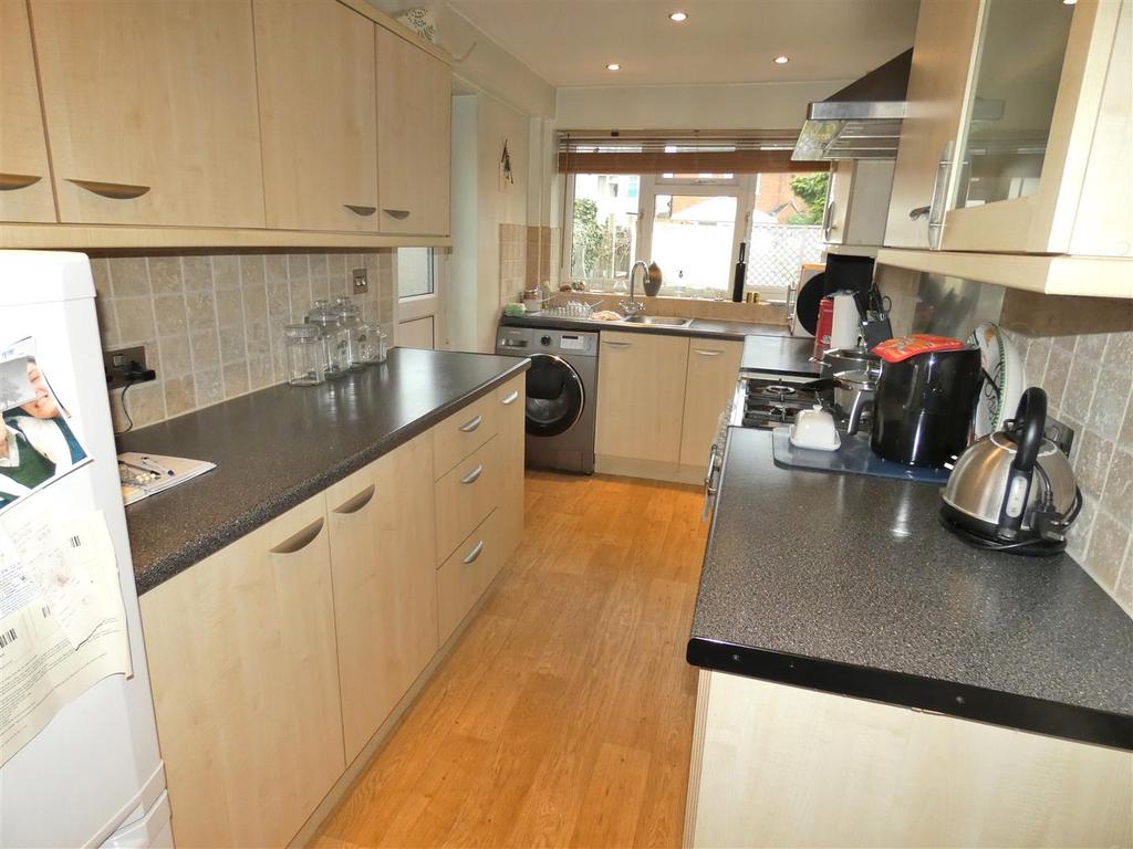 Willoughby Avenue, Long Eaton 2 bed end of terrace house £155,000