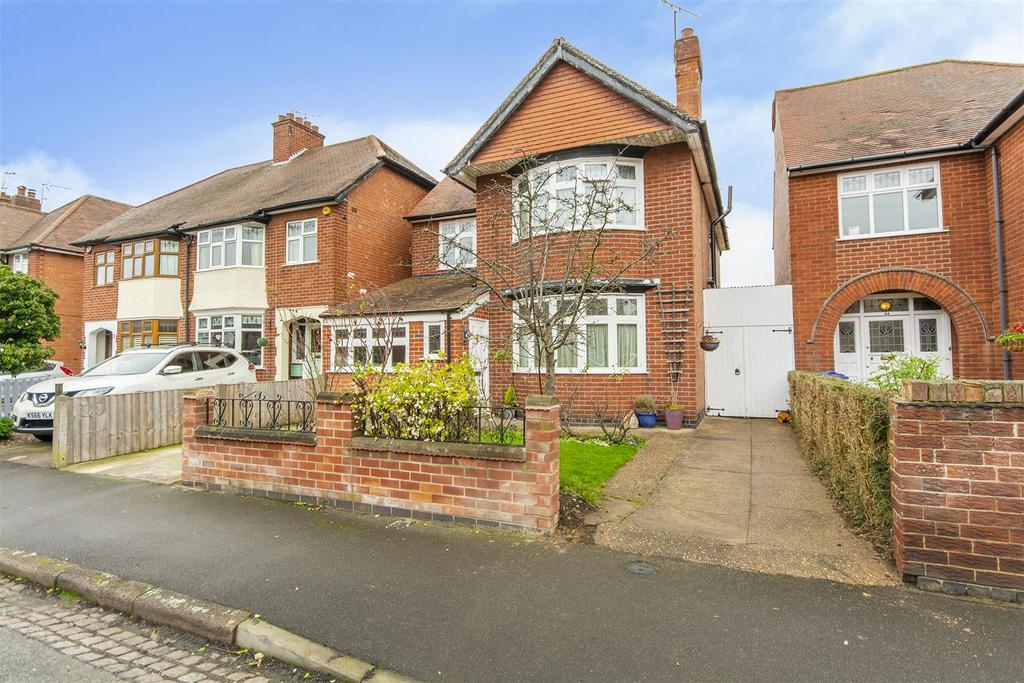 Trowell Grove, Long Eaton 4 bed detached house £389,950