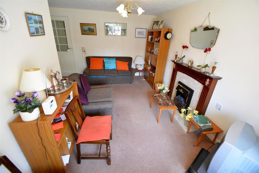 Mulberry Way, AstonOnTrent 2 bed terraced bungalow £135,000