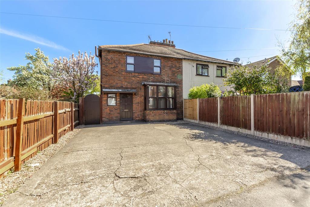 Spinney Drive, Long Eaton 3 bed semidetached house £179,950