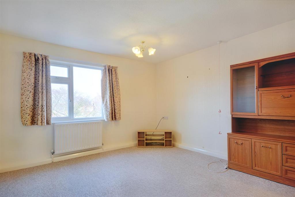Victoria Court, Albert Road, Long Eaton 2 bed apartment £45,000