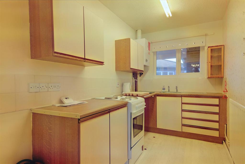 Victoria Court, Albert Road, Long Eaton 2 bed apartment £45,000